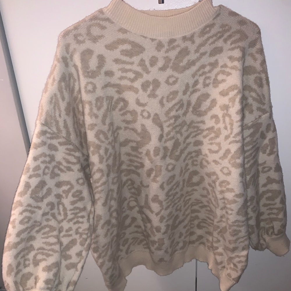 Goodnight Macaroon beige cheetah sweater SML